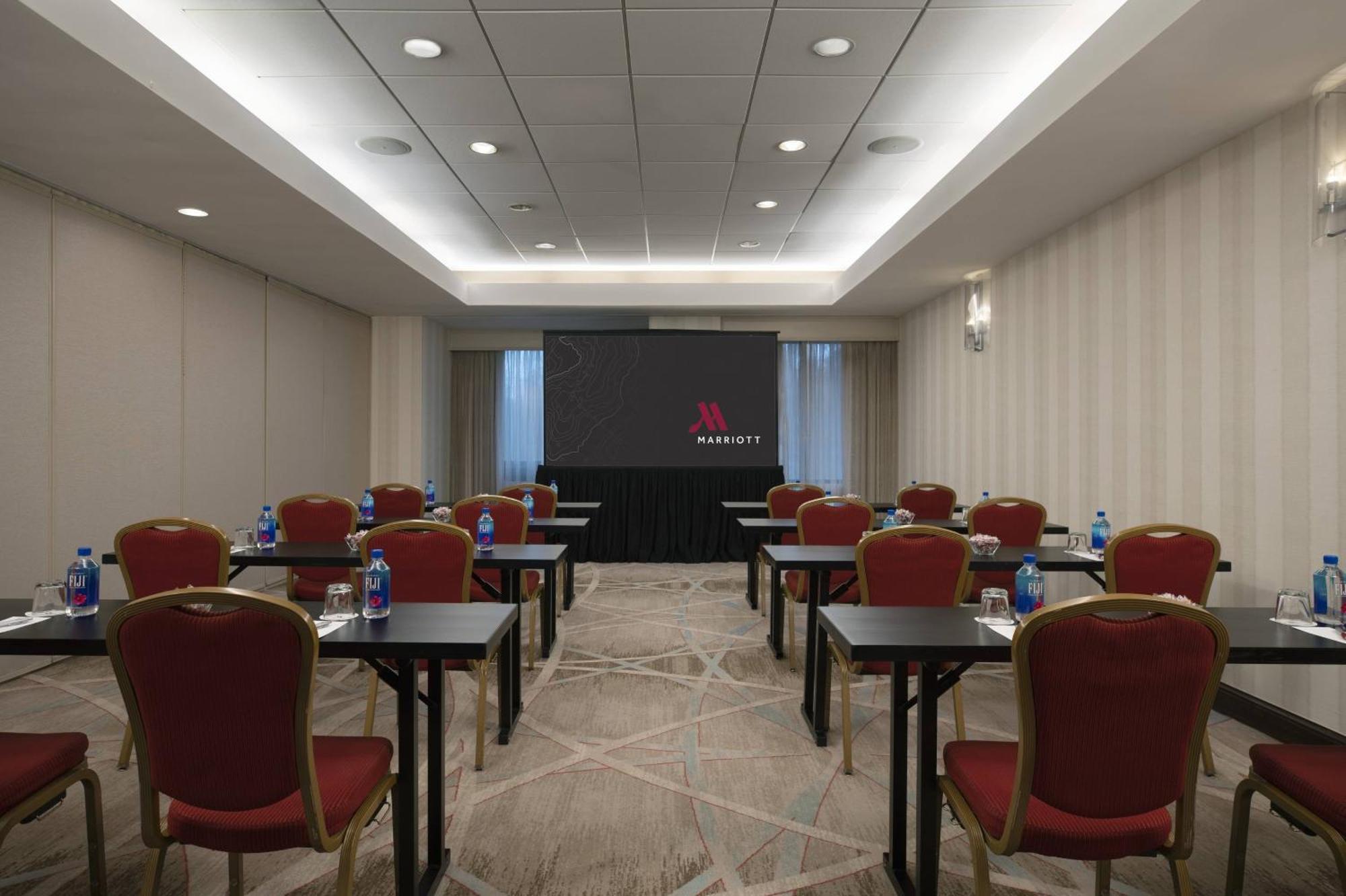 Washington Dulles Marriott Suites Herndon Exteriör bild
