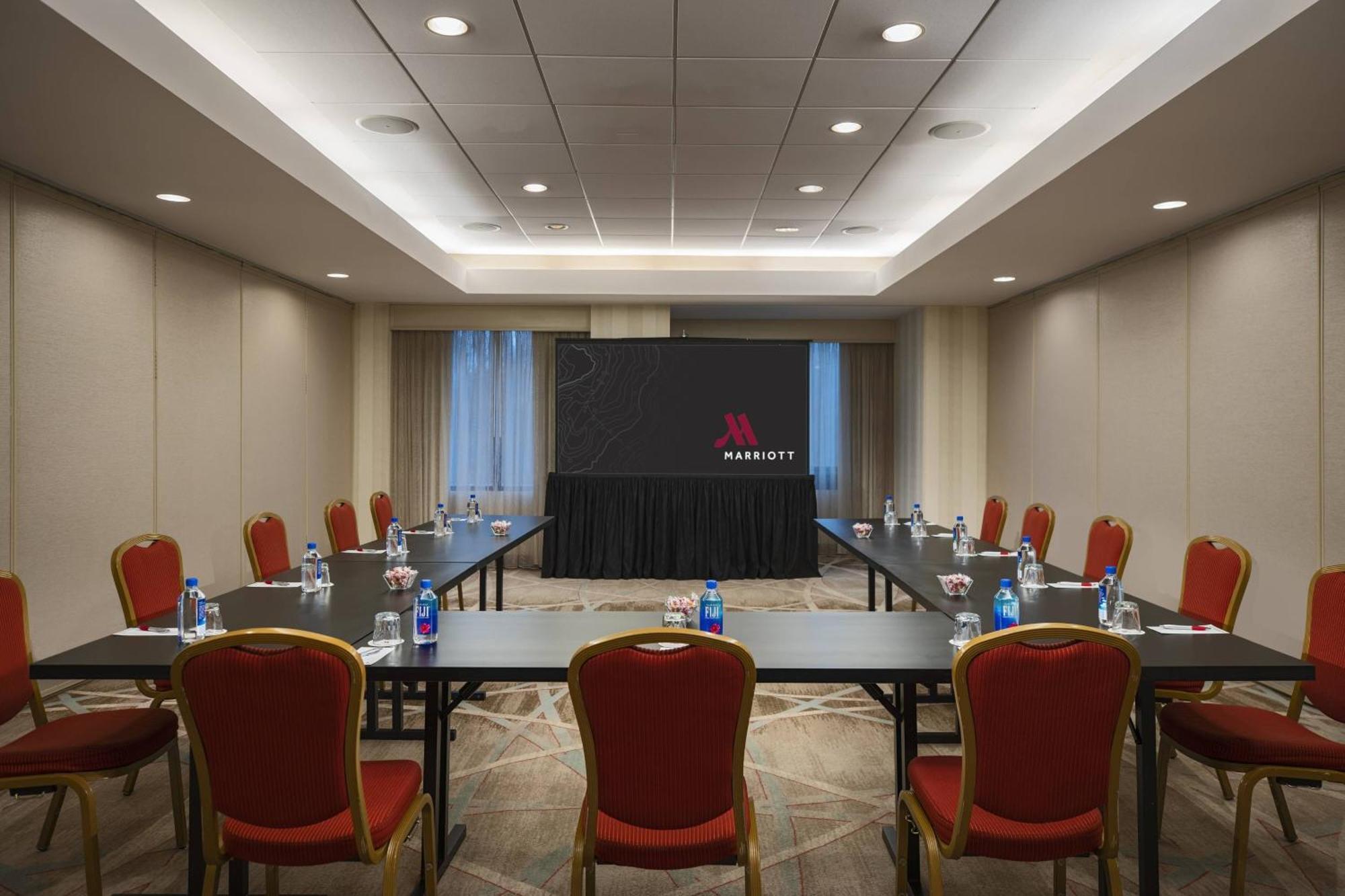 Washington Dulles Marriott Suites Herndon Exteriör bild