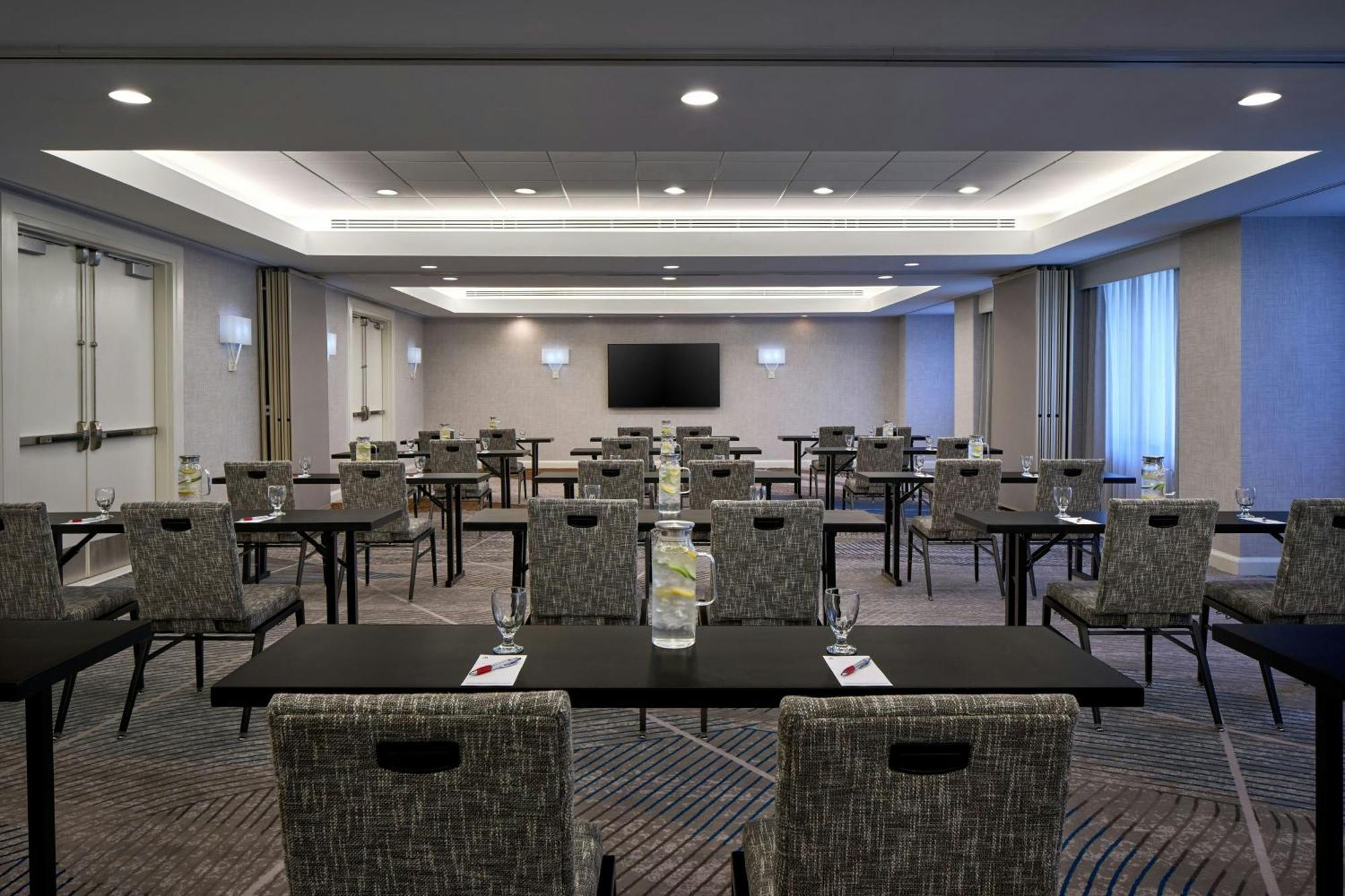 Washington Dulles Marriott Suites Herndon Exteriör bild