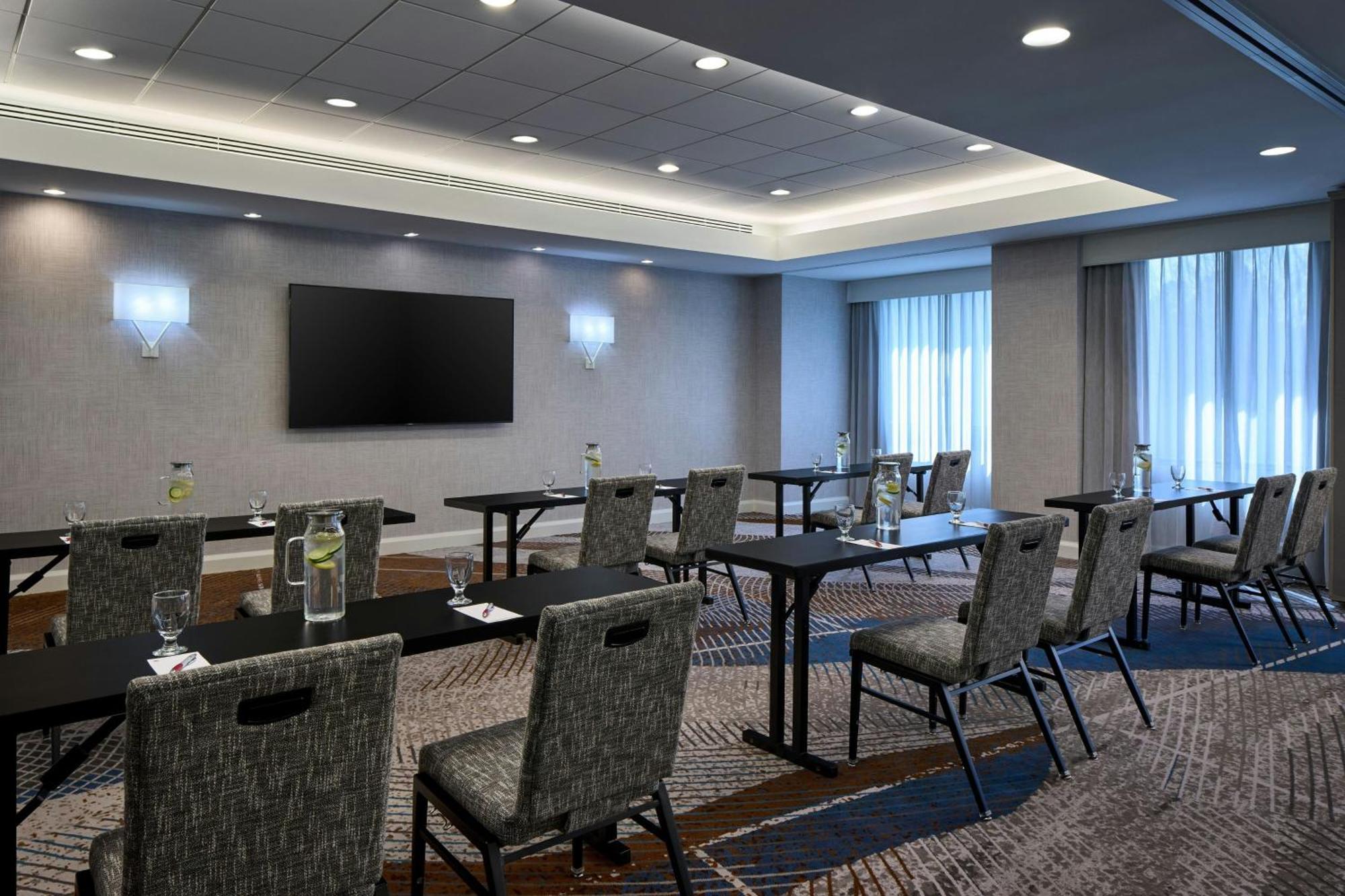 Washington Dulles Marriott Suites Herndon Exteriör bild